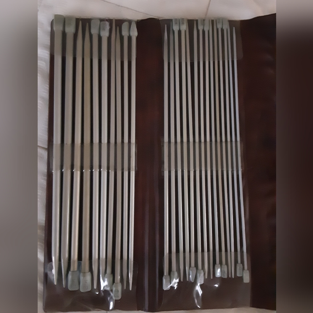 Vintage Susan Bates Premium Knitting Needle Set - Gray